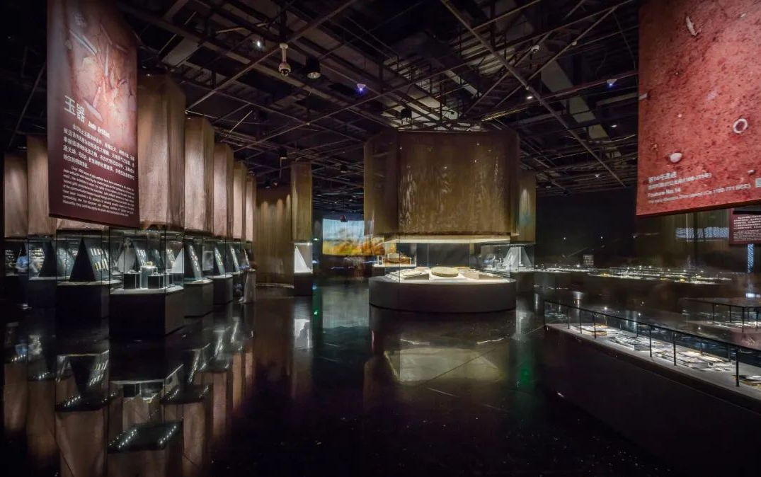 克里克對金沙遺址博物館第三展廳展柜玻璃、燈光、密封性、柜體結(jié)構(gòu)和安全性能進(jìn)行了全面升級
